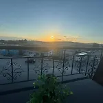 Sunset Cozy *