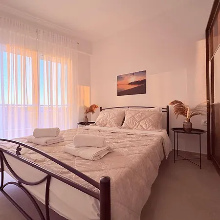 Sunset Cozy * 네아 모우다니아