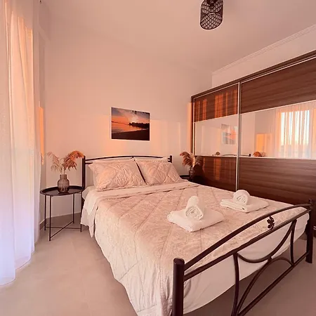 아파트 Sunset Cozy 네아 모우다니아