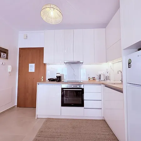 Sunset Cozy 아파트 네아 모우다니아